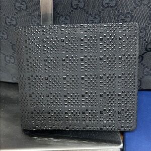 #38 Inden-ya Black Textured Men's Wallet